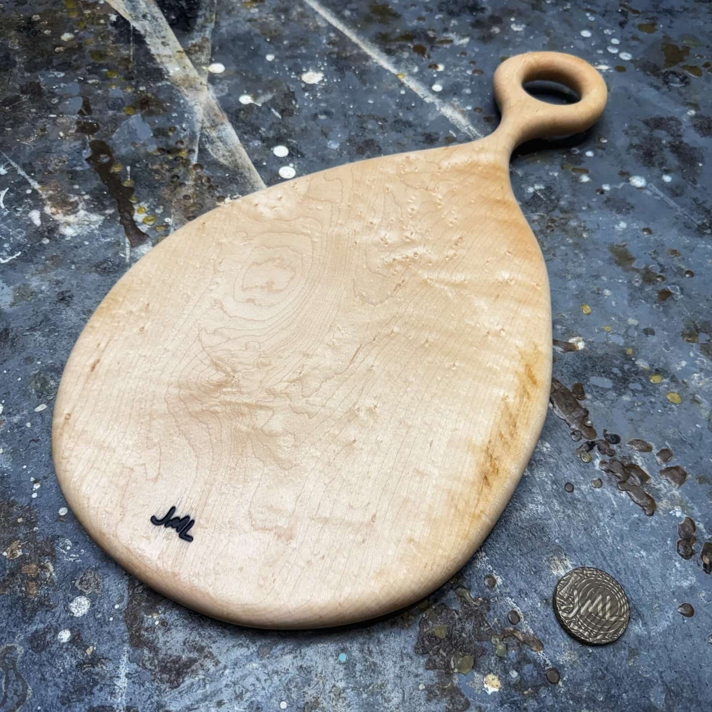 full board shot highlighting overall flowing curves