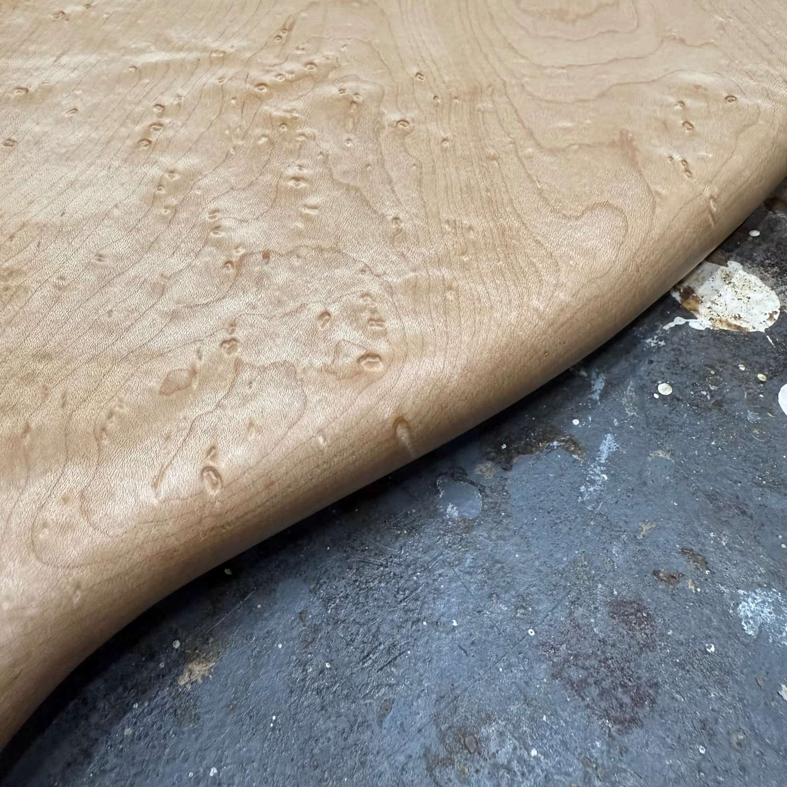 closeup of subtle birdseye figure and maple grain patterns